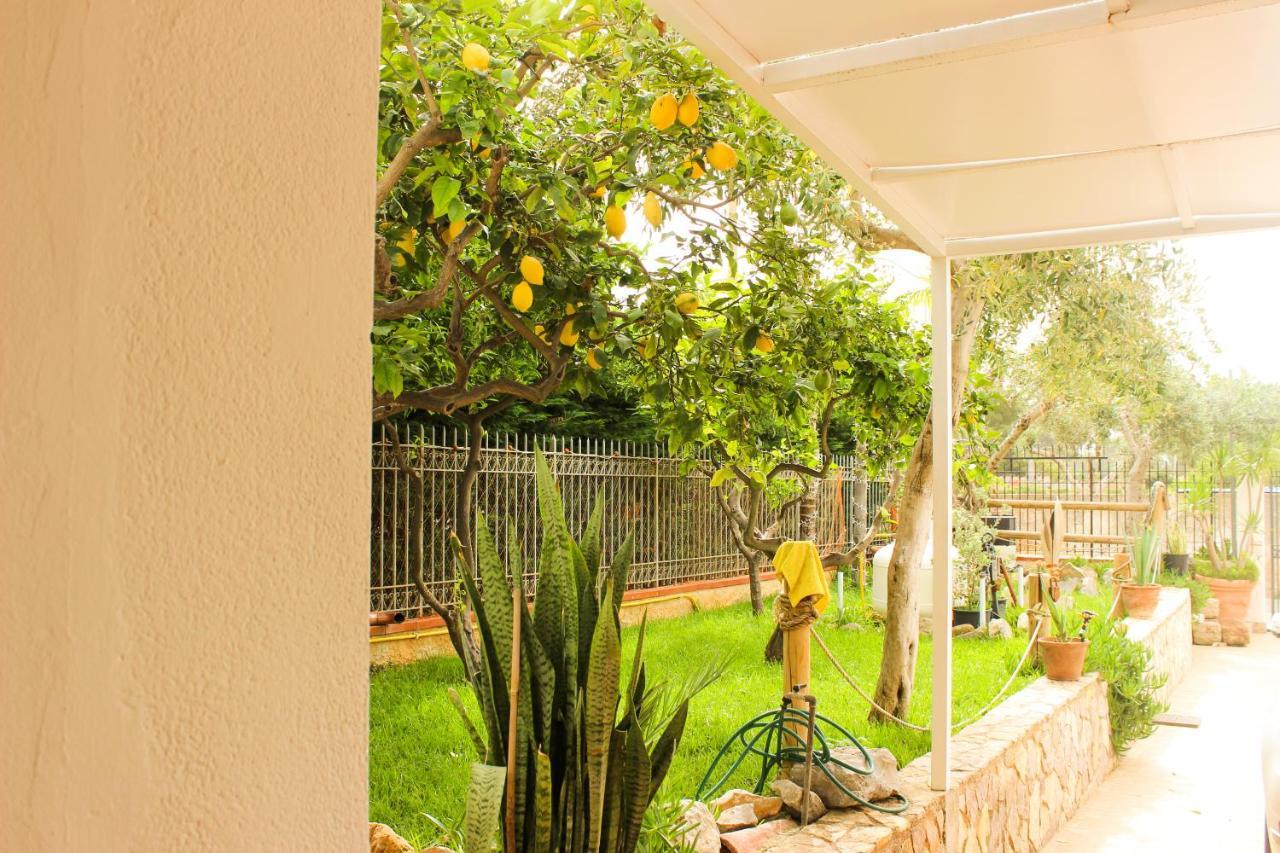 Amecasa - Casa Vacanze Sicilia カリーニ エクステリア 写真